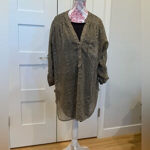 EUC Sheer Chevron Pattern Tunic